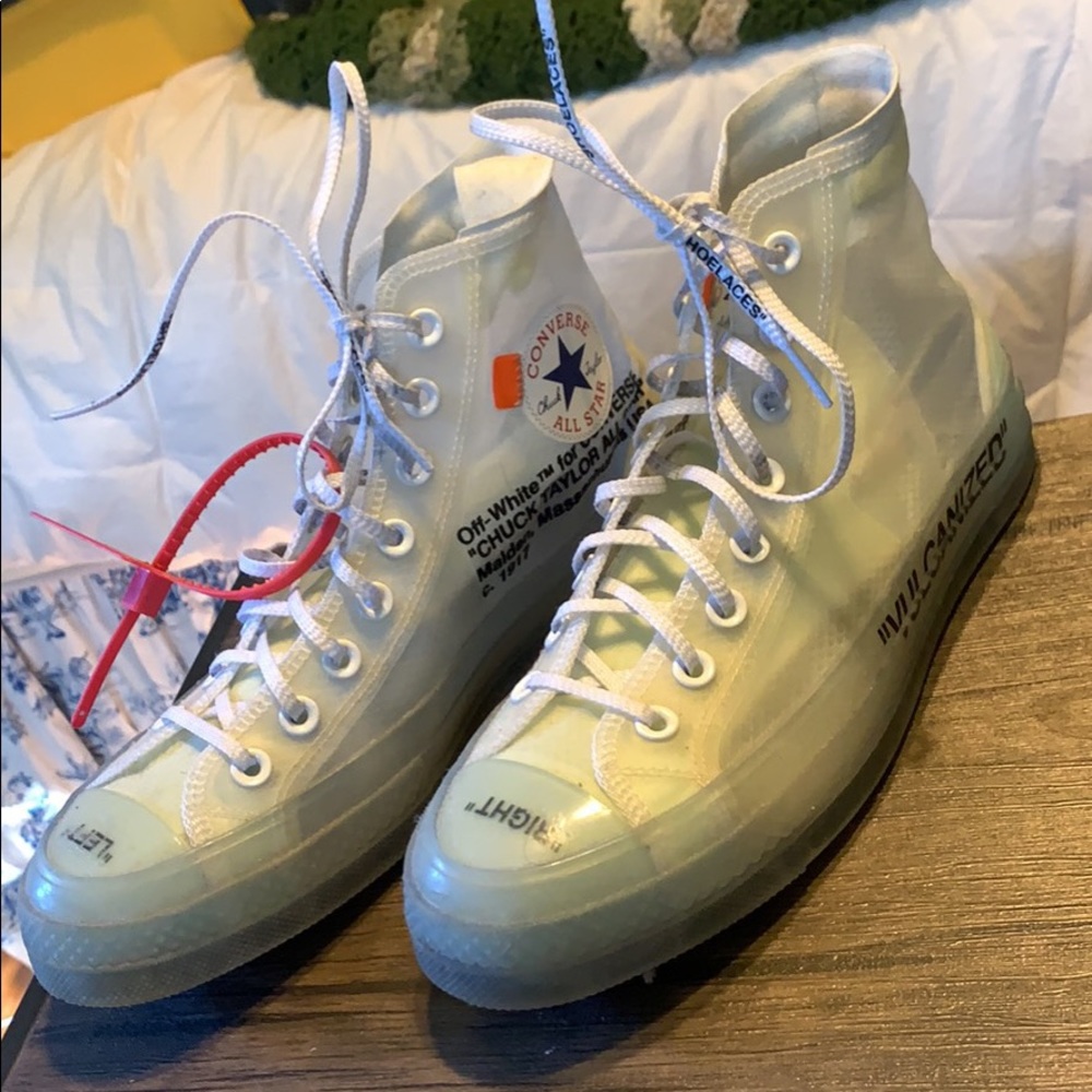 Off-White Converse size 9.5 Women's